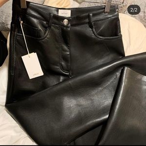 Aritzia Melina leather pants. BRAND NEW, only tried on!